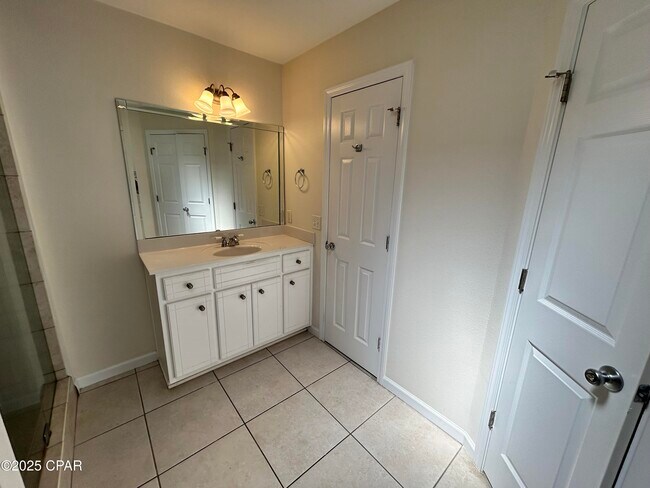 Building Photo - 2917 Cedars Crossing