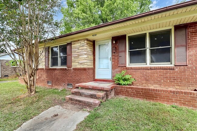 Building Photo - 4808 Brooktree Dr