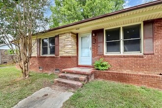 Building Photo - 4808 Brooktree Dr