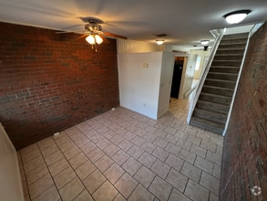 Building Photo - 171 Hutton St