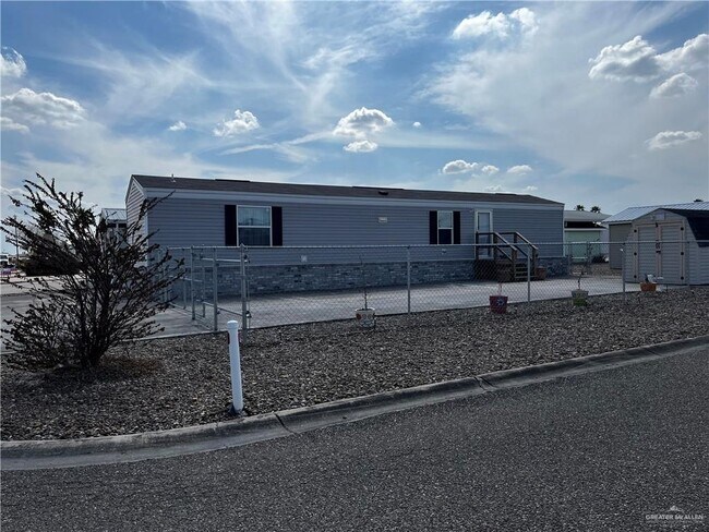 Building Photo - 15 Double Eagle Dr
