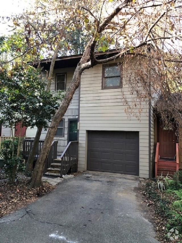 Building Photo - 2786 Beechwood Knolls