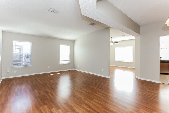 Foto del edificio - 12327 Sondra Cove Ct