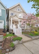 Building Photo - 53 Portland Pl