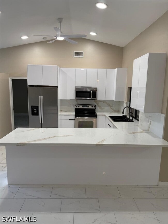 Foto del edificio - 1325 SW 28th St