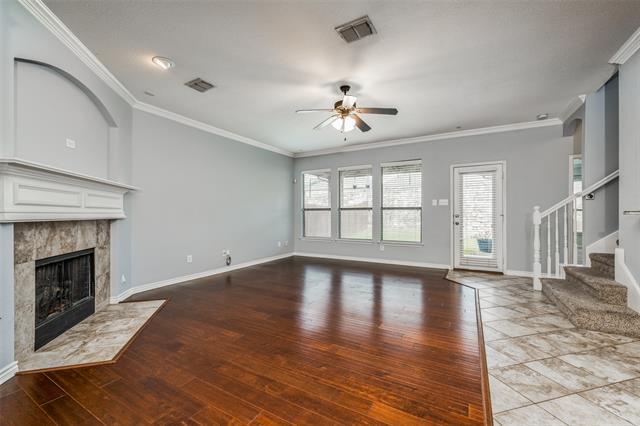 Foto del edificio - 15721 Landing Creek Ln