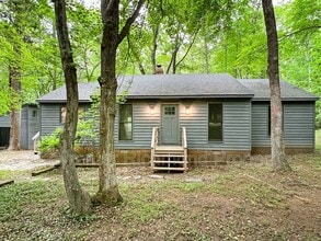 Building Photo - 2112 Autumn Oaks Ln