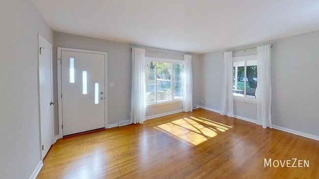 Foto del edificio - 3523 Enfield Rd