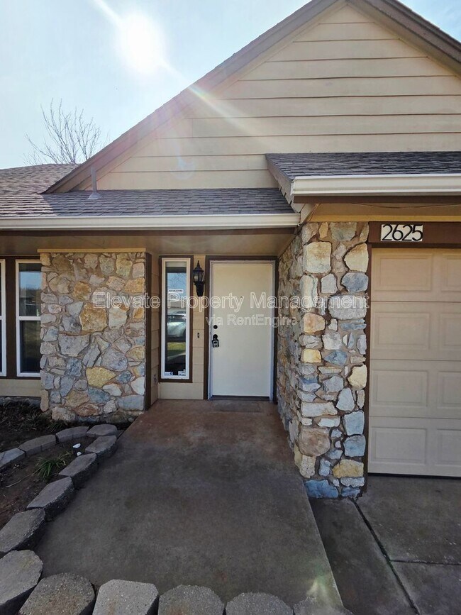 Foto del edificio - 2625 Patti Pl