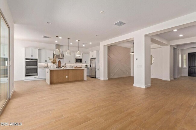 Foto del edificio - 8543 W Palo Verde Dr