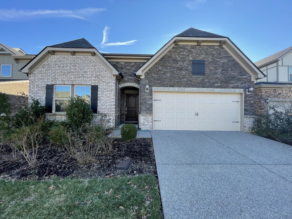 1008 Fenner Ln, Gallatin, TN 37066 House Rental in Gallatin, TN