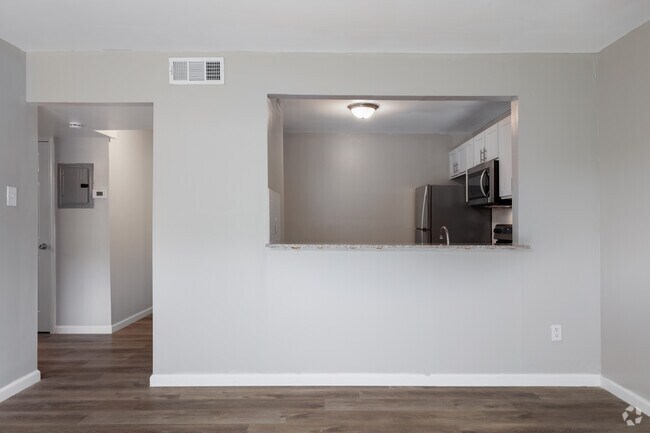 1 dormitorio, 1 baño - 650 pies cuadrados - Comedor - Courtland Manor