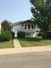 Building Photo - 5611-5660 60 Ave