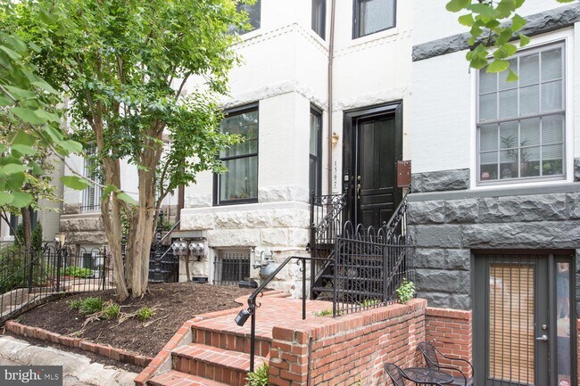 Building Photo - 1307 22nd St NW