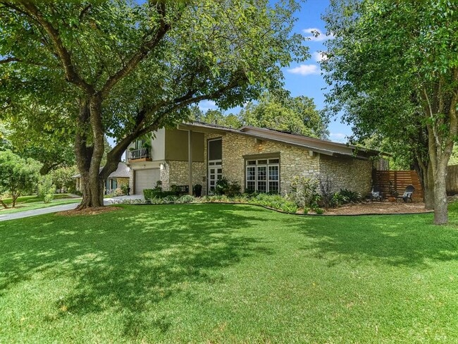 Building Photo - 9011 Quail Creek Dr