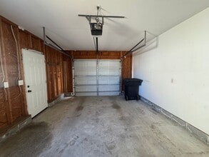 Building Photo - 111 Raintree Run