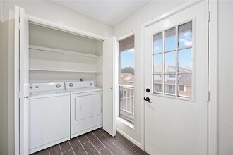 Building Photo - 14020 Schroeder Rd