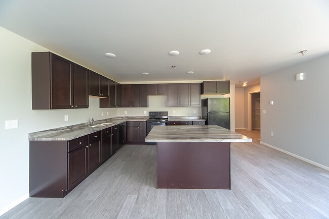 Building Photo - 1701 Dakota Dr N