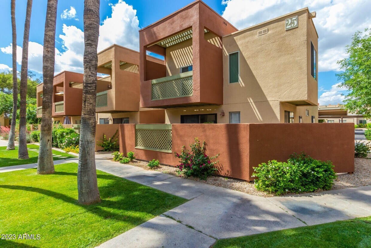 3600 N Hayden Rd Unit 2502, Scottsdale, AZ 85251 Room for Rent in