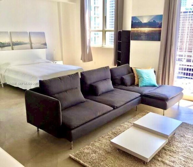 Foto del edificio - 234 NE 3rd St