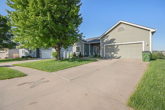 Building Photo - Millard Ranch