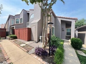 Building Photo - 4242 N Capistrano Dr