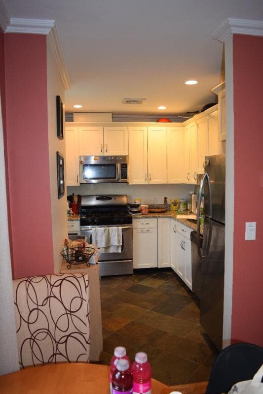 Building Photo - 116 Riverway