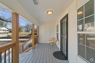 Building Photo - 972 Estes Dr SW