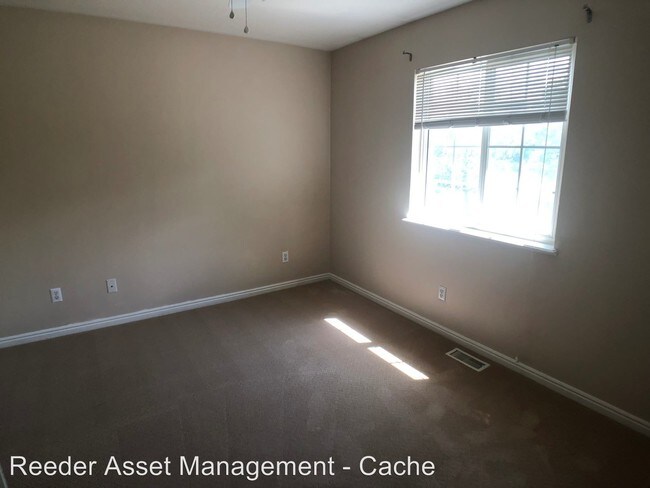 Foto del edificio - 3 br, 2.5 bath House - 1383 Spring Lane