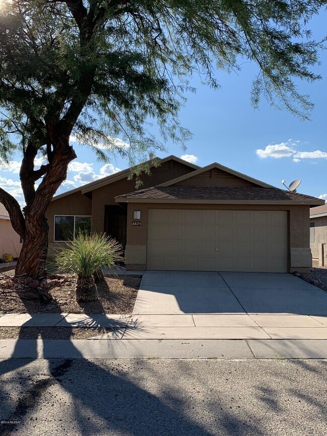 Building Photo - 8824 S Desert Rainbow Dr