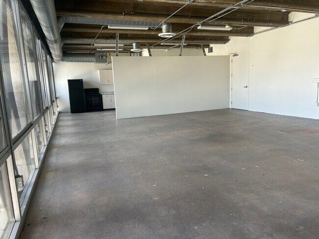 Foto del edificio - 2404 Wilshire Blvd