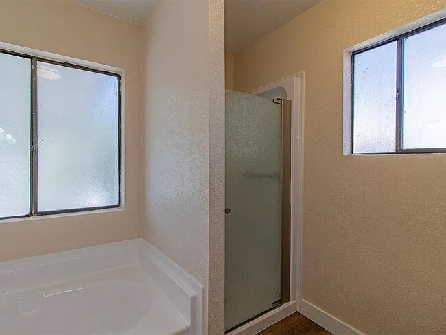 Foto del edificio - 6420 E Tropicana Ave