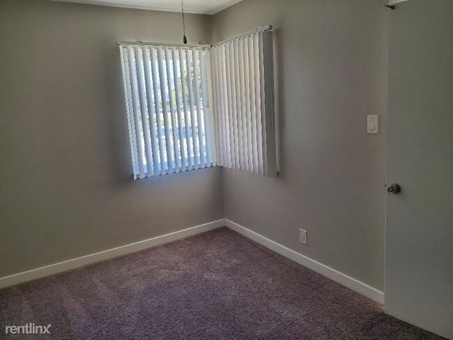 Building Photo - 3 br, 1 bath House - 5211 Lenore Street