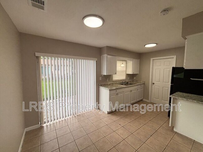 Photo - 2435 Chase Ave House