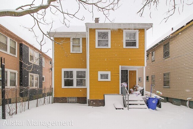 Building Photo - 3 br, 1 bath House - 11501 Continental Avenue