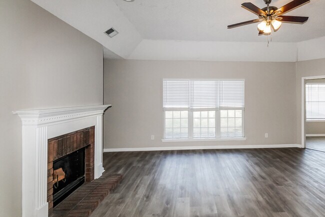 Building Photo - 5330 Sea Horse Dr