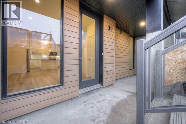 Photo du bâtiment - 261 Woodbine Ave