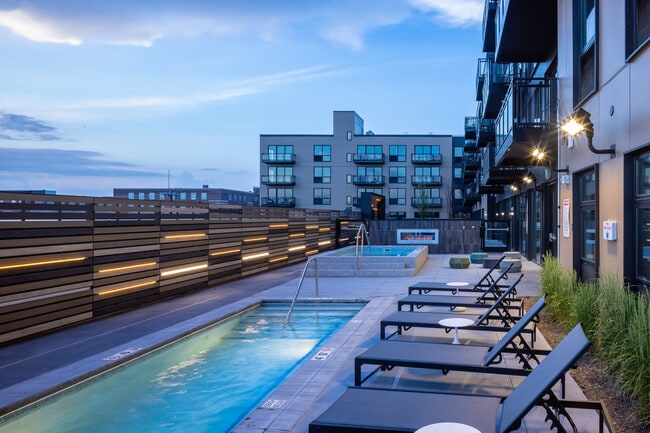Outdoor pool & Year round spa - Platform Apartments
