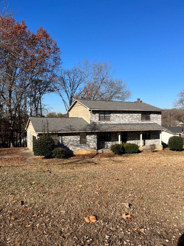 Primary Photo - 4 BDRM/2.5BA Home available in Bexhill Sub...