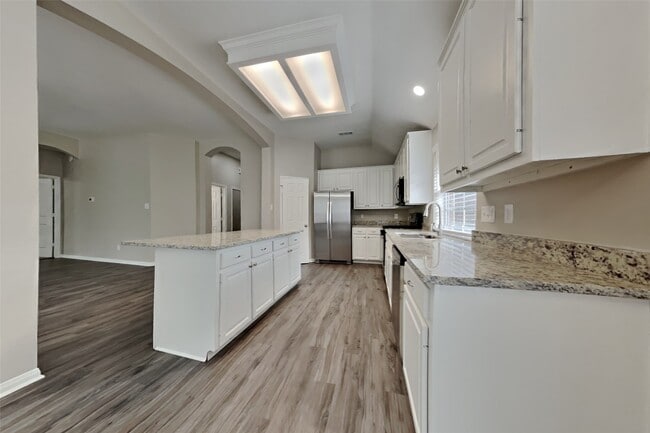 Foto del edificio - 2606 Spring Chase Dr