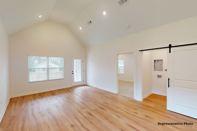 Building Photo - 234 Dancy St