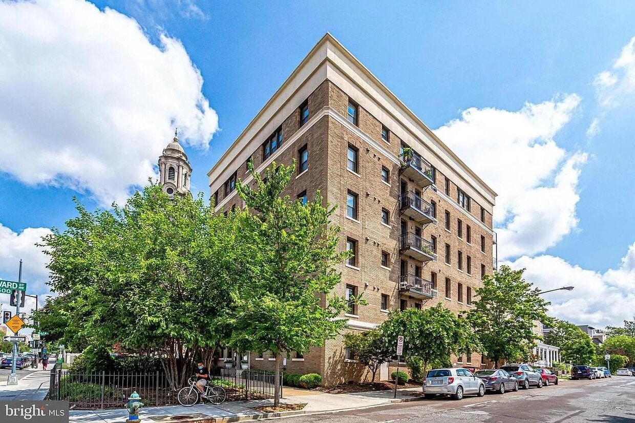 Photo - 2901 16th St NW (Washington, DC)