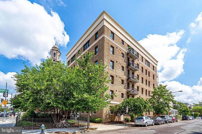 Photo - 2901 16th St NW (Washington, DC) Apartment