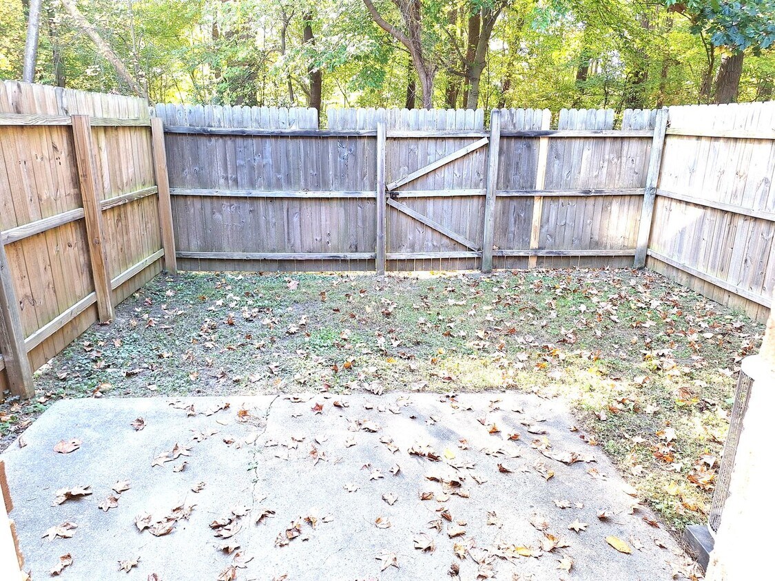 Building Photo - 2bedroom/2.5 bathroom- Newport Towne