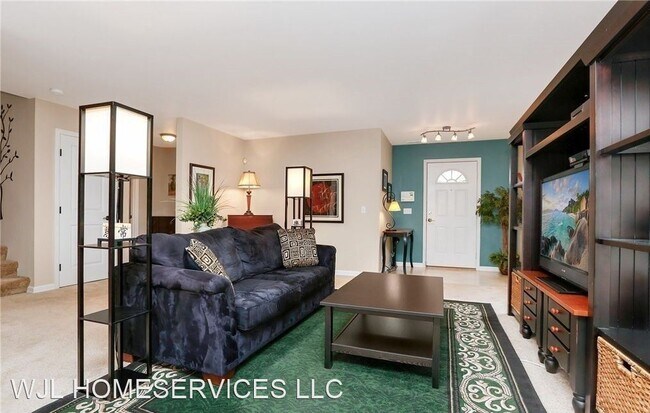 Building Photo - 4 br, 2.5 bath House - 17512 14th Dr SE