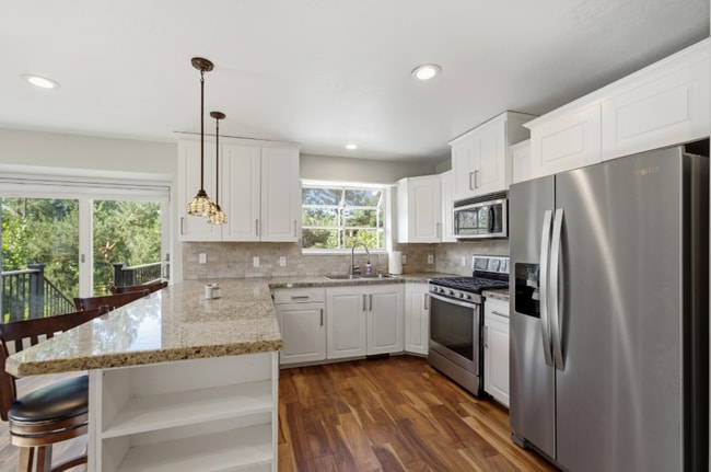 Building Photo - 12 E 500 S