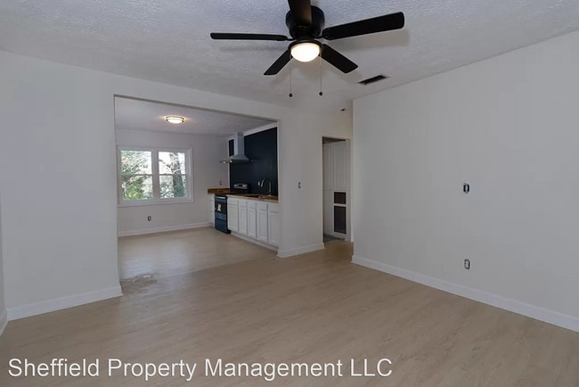 Building Photo - 3 br, 1.5 bath House - 6210 S Tyler Ct
