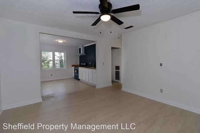 Foto del edificio - 3 br, 1.5 bath House - 6210 S Tyler Ct
