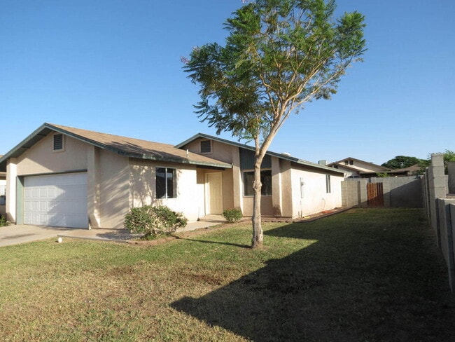 Building Photo - LAS ESTRELLAS/ SOMERTON