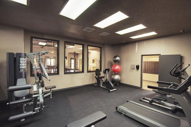 Foto del edificio - 1716 Edmonds Ln